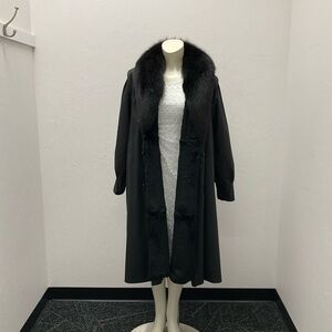 Meet your Posher, Fashion Consignments